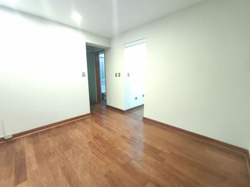Venta de amplio departamento en San Borja – Cerca al Pentagonito