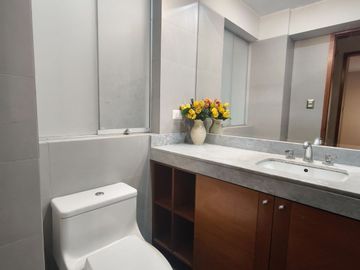 Venta de amplio departamento en San Borja – Cerca al Pentagonito
