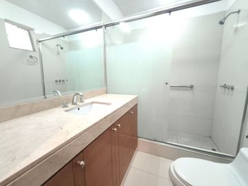 Venta de amplio departamento en San Borja – Cerca al Pentagonito