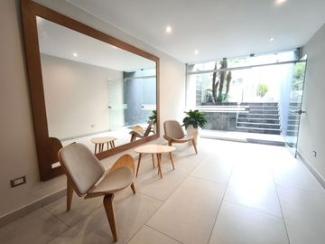 Venta de amplio departamento en San Borja – Cerca al Pentagonito
