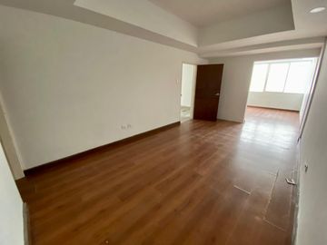 SE VENDE CASA NORTE, PERMITE CONSTRUCCIÓN DE EDIFICIO
