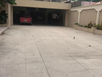 Venta de casa comercial rentera