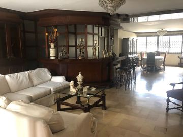 Venta de casa comercial rentera