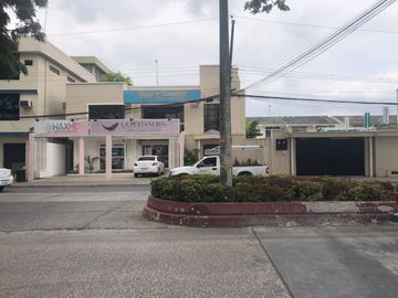 Venta de casa comercial rentera