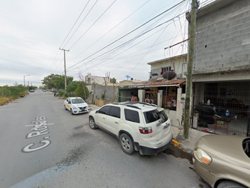 Casa en Calle Rosales, Villa Florida Sector B, Vista Hermosa, Reynosa, Tamps. ¡No créditos!