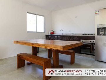 Venta de Terreno con Casa Nueva en Condominio – Cajón Grande, Olmué Valor: $140.000.000 + comisión de corretaje