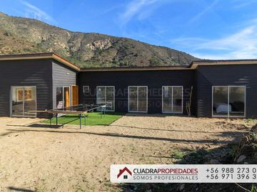 Venta de Terreno con Casa Nueva en Condominio – Cajón Grande, Olmué Valor: $140.000.000 + comisión de corretaje