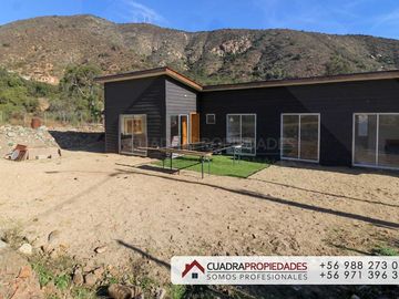 Venta de Terreno con Casa Nueva en Condominio – Cajón Grande, Olmué Valor: $140.000.000 + comisión de corretaje