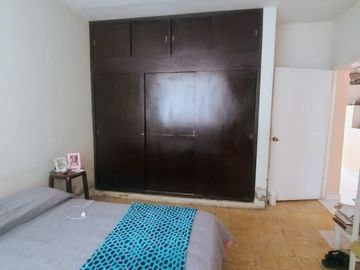 AMPLIA CASA EN VENTA EN URBANIZACON MIRAFLORES  -  AV CAYETANO HEREDIA. - CASTILLA - PIURA
