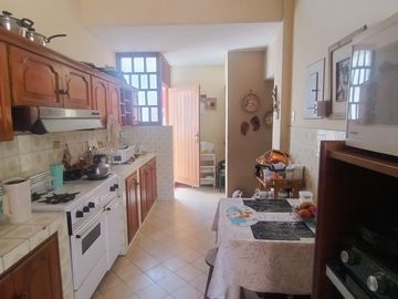 AMPLIA CASA EN VENTA EN URBANIZACON MIRAFLORES  -  AV CAYETANO HEREDIA. - CASTILLA - PIURA