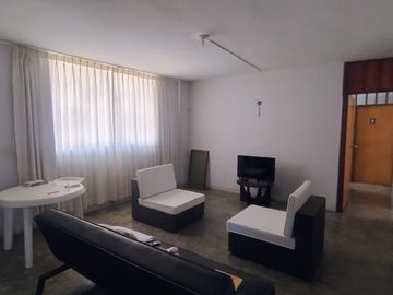 AMPLIA CASA EN VENTA EN URBANIZACON MIRAFLORES  -  AV CAYETANO HEREDIA. - CASTILLA - PIURA
