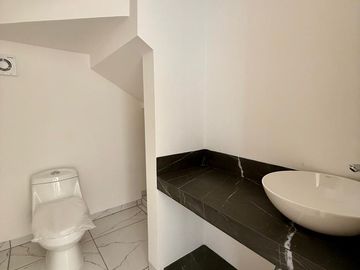 Casa en Venta con alberca privada con jardín privado en Jiutepec Morelos