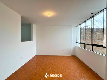 Departamento de 2 Dormitorios en 3er Piso  Urb. Covicorti