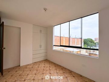 Departamento de 2 Dormitorios en 3er Piso  Urb. Covicorti