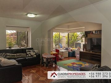 Vendo Casa Independiente, con piscina y quincho, Solida, Cruz de Lorena Quilpue