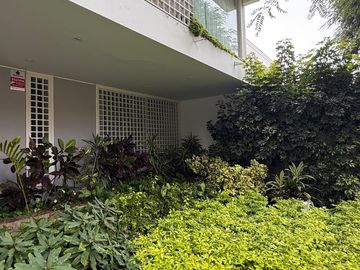 ESPECTACULAR CASA CON PISCINA EN LA MEJOR ZONA RESIDENCIAL DE SAN ISIDRO