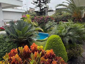 ESPECTACULAR CASA CON PISCINA EN LA MEJOR ZONA RESIDENCIAL DE SAN ISIDRO