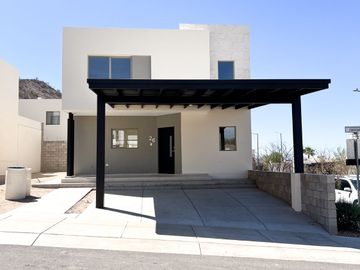 CASA EN VENTA AL NORTE