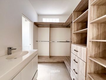 CASA EN VENTA AL NORTE