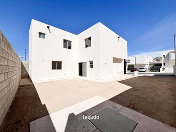 CASA EN VENTA AL NORTE