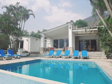 (V) VENDO HERMOSA CASA EN SANTA EULALIA