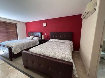 VENTA DE CASA EN  BALVANERA GOLF POLO & COUNTRY CLUB  QUERÉTARO