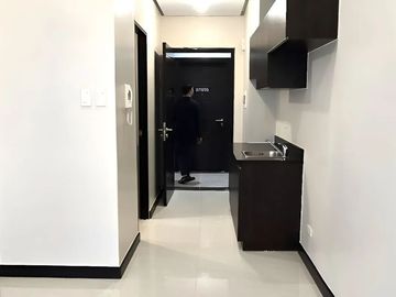 Rent to Own Unit Condo for Sale in Quezon City at Aurora Escalades