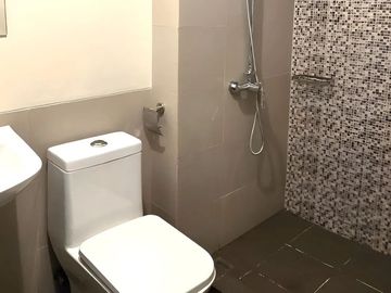 Rent to Own Unit Condo for Sale in Quezon City at Aurora Escalades