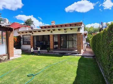 CASA  EN VENTA CLUB DE GOLF TEQUISQUIAPAN