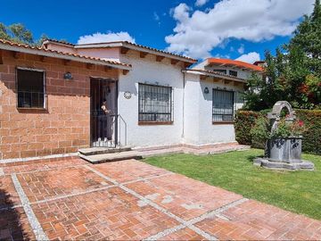 CASA  EN VENTA CLUB DE GOLF TEQUISQUIAPAN