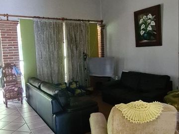 CASA  EN VENTA CLUB DE GOLF TEQUISQUIAPAN