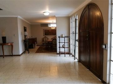 🏡 ¡En venta casa  en Los Ceibos! 🌳