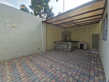Casa en venta vía a la costa, Urb. Olimpo 2