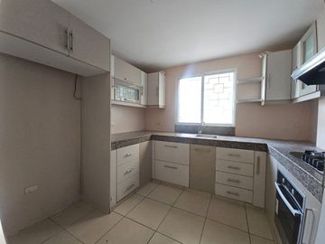 Casa en venta vía a la costa, Urb. Olimpo 2