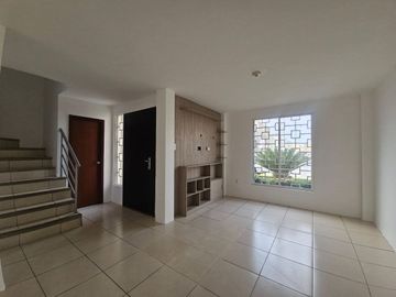 Casa en venta vía a la costa, Urb. Olimpo 2