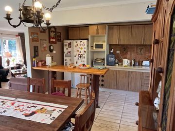 EXCLUSIVA PARCELA CON CASA, PISCINA Y CLUB HOUSE