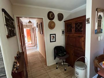 EXCLUSIVA PARCELA CON CASA, PISCINA Y CLUB HOUSE