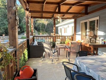 EXCLUSIVA PARCELA CON CASA, PISCINA Y CLUB HOUSE