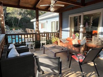 EXCLUSIVA PARCELA CON CASA, PISCINA Y CLUB HOUSE