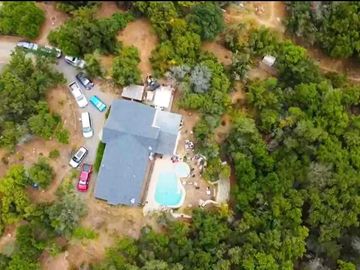 EXCLUSIVA PARCELA CON CASA, PISCINA Y CLUB HOUSE