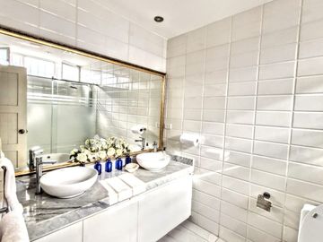 (S)VENDO  ESPECTACULAR RESIDENCIA EN GOLF LOS INCAS SURCO 1,200 M2