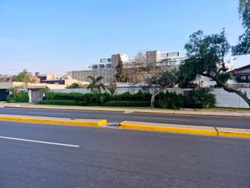 (S)VENDO  ESPECTACULAR RESIDENCIA EN GOLF LOS INCAS SURCO 1,200 M2