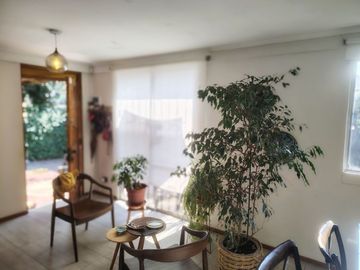 Casa Remodelada En La Reina, Cercana A Metro Y Plaza Egaña