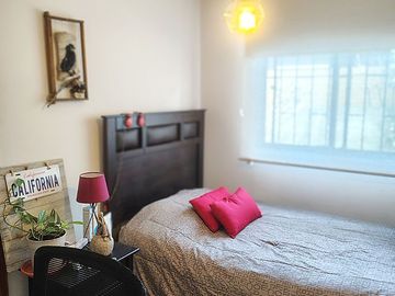 Casa Remodelada En La Reina, Cercana A Metro Y Plaza Egaña
