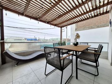 Venta de linda casa amoblada en Balneario San Bartolo