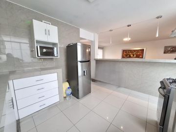 Venta de linda casa amoblada en Balneario San Bartolo