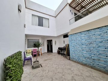 Venta de linda casa amoblada en Balneario San Bartolo