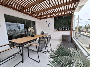 Venta de linda casa amoblada en Balneario San Bartolo