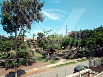 AMPLIA Y LINDA CASA FRENTE A PARQUE EN URBANIZACIÓN PACÍFICO EN ZONA PRIVADA CON VIGILANCIA 24/7