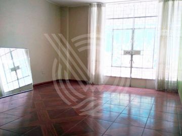 AMPLIA Y LINDA CASA FRENTE A PARQUE EN URBANIZACIÓN PACÍFICO EN ZONA PRIVADA CON VIGILANCIA 24/7